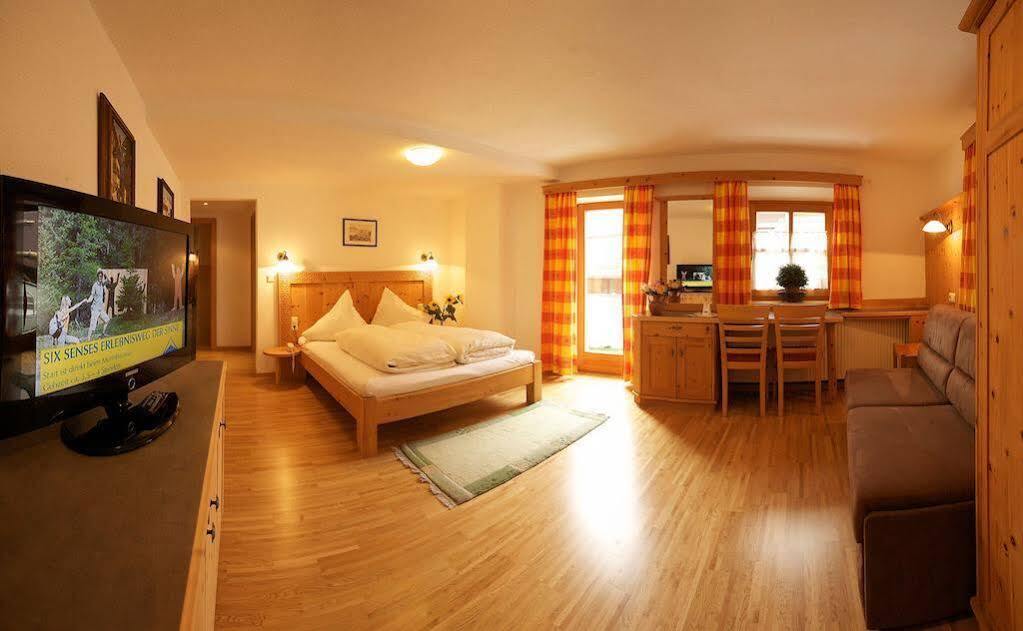 Hotel Pension Geiger Serfaus Exterior foto